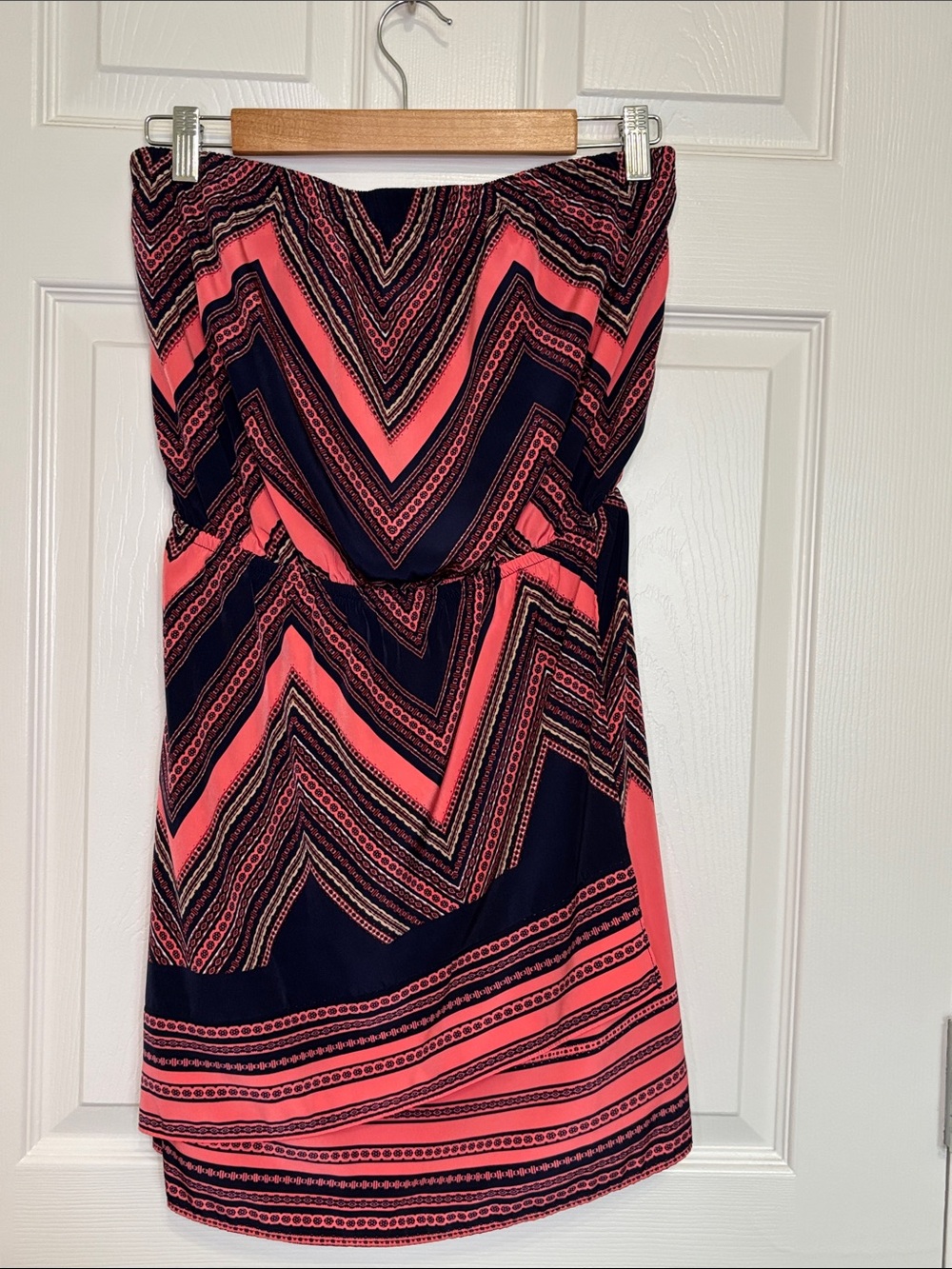 Express Strapless Mini Dress in Coral and Navy Chevron Size S